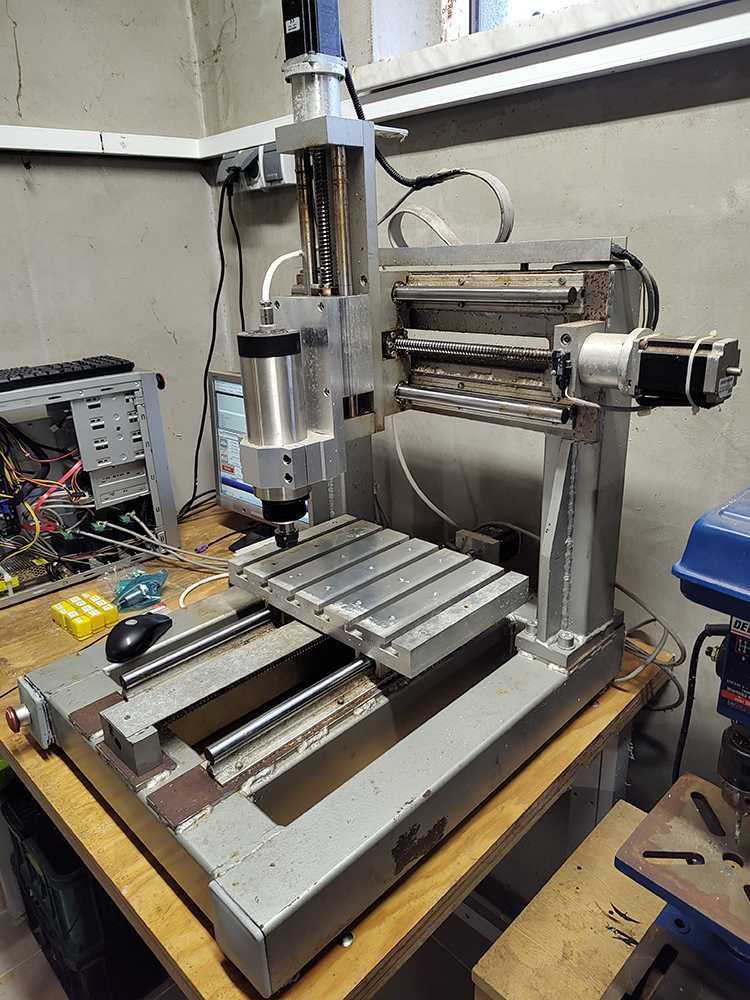 Frezarka CNC stalowa spawana 380x250 komputer , sterowanie , wrzeciono
