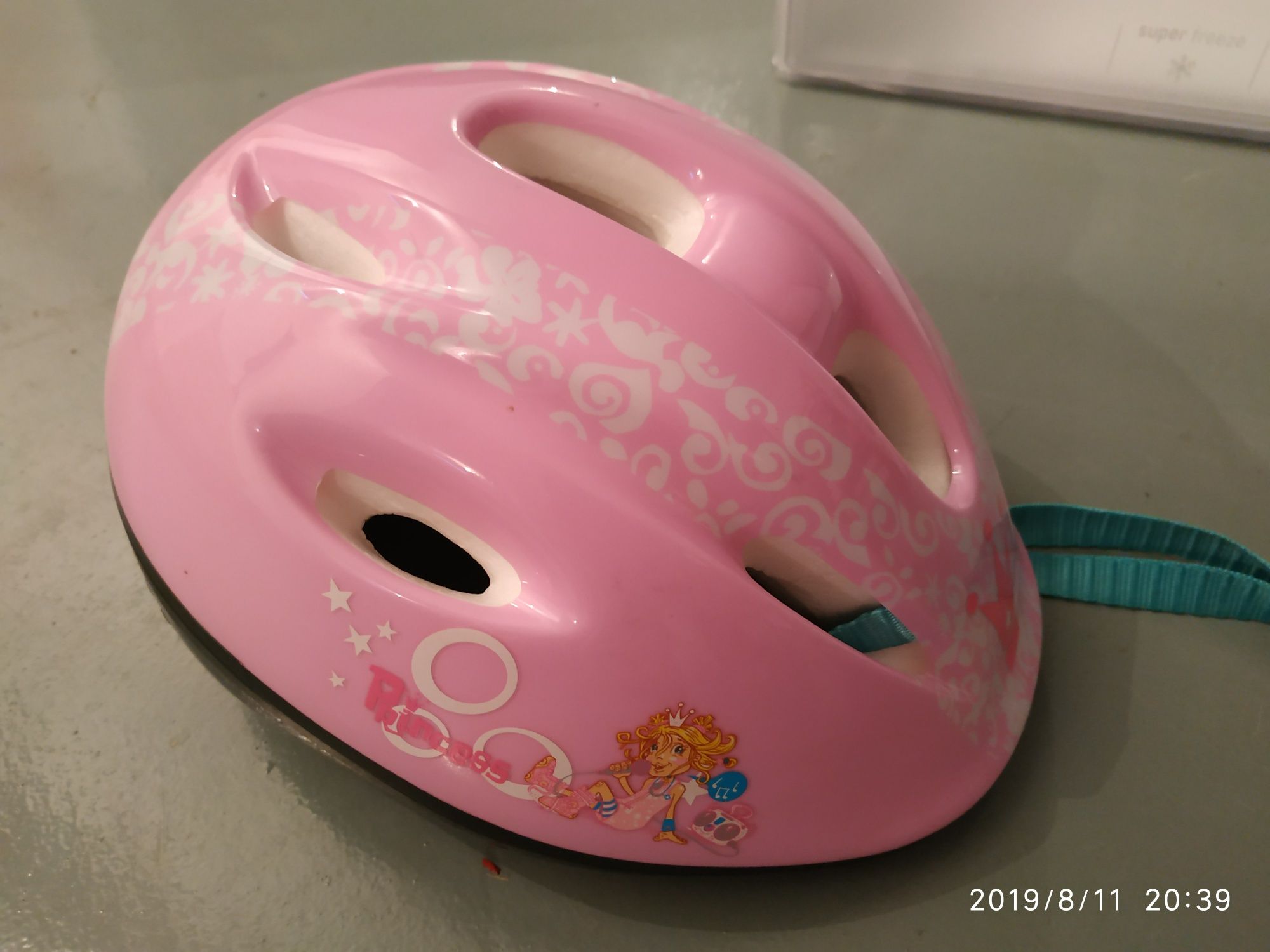 Capacete menina marca oxilane tamanho 52-56. Como novo