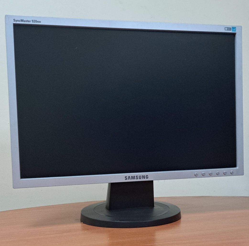 Монітор 19" Samsung 920NW широкоформатний