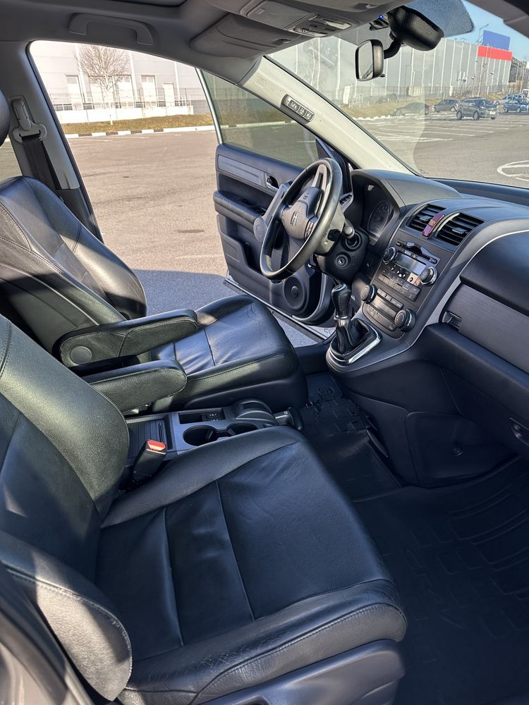 Продам Honda CR-V III