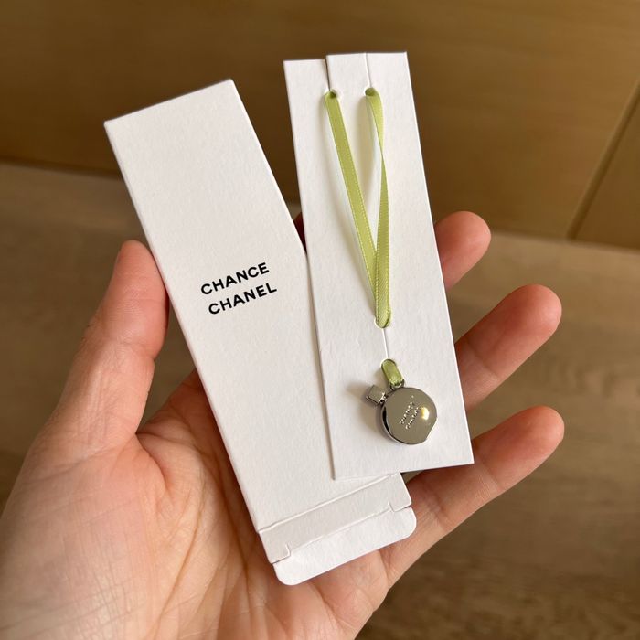 Брелок vip gift в коробке .chance