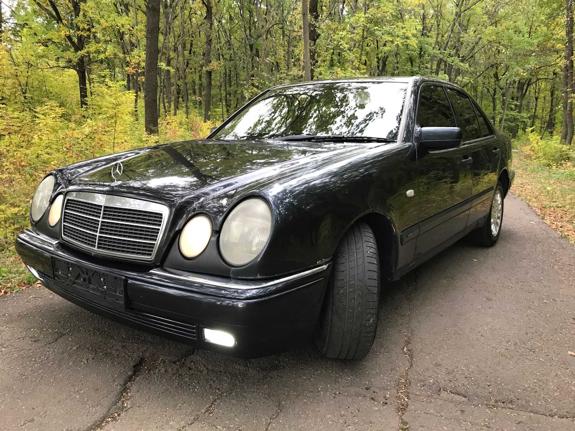 Mercedes-Benz E-Class 1996