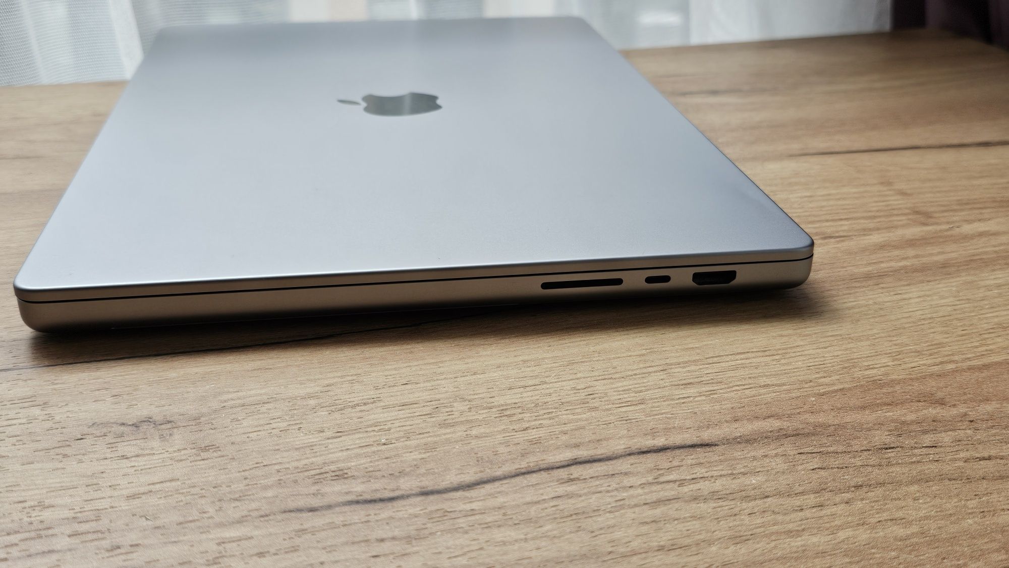 MacBook Pro 16 2021 M1 16/512GB