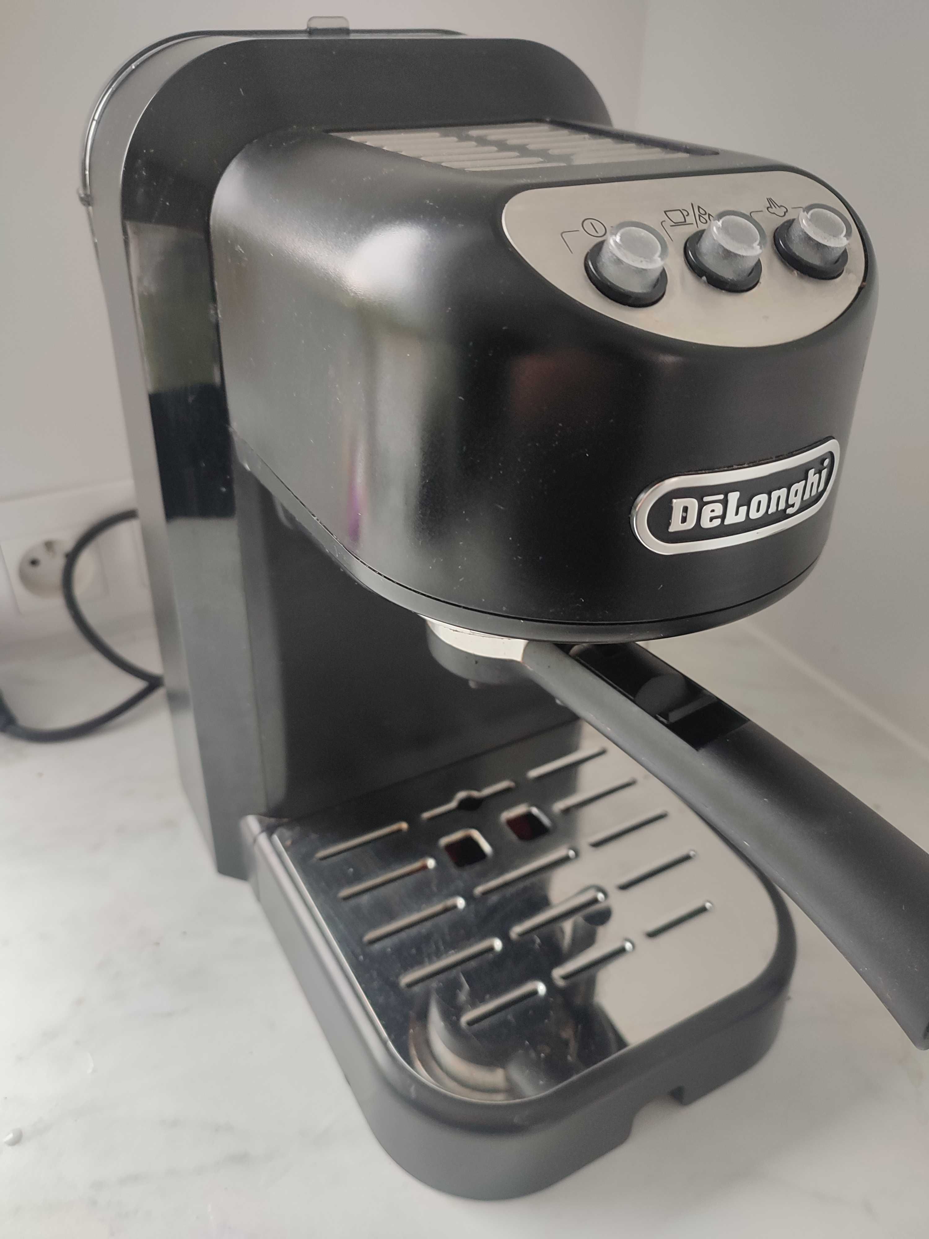 Ekspres kolbowy delonghi