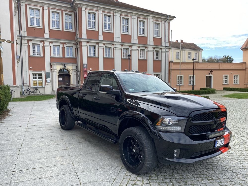 Dodge Ram 5.7hemi 2016 r 120 przebieg