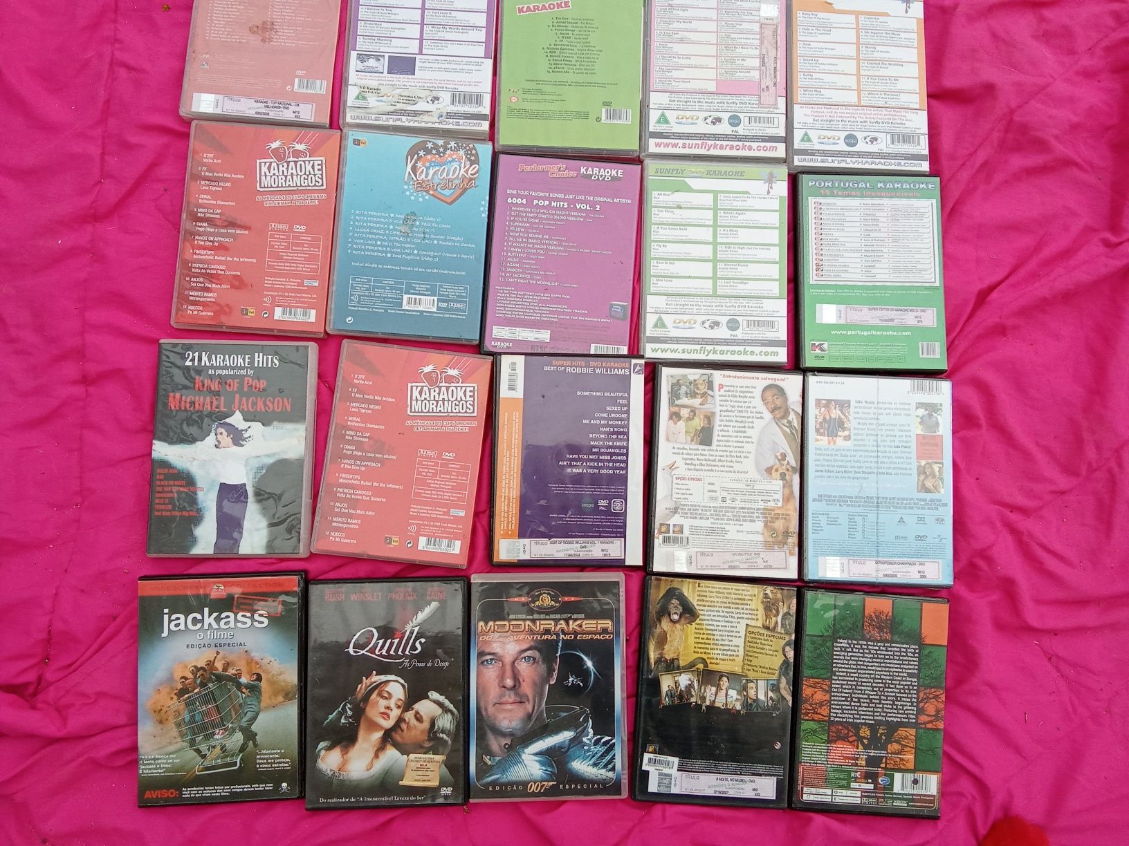 35 DVDs a maioria de karaoke