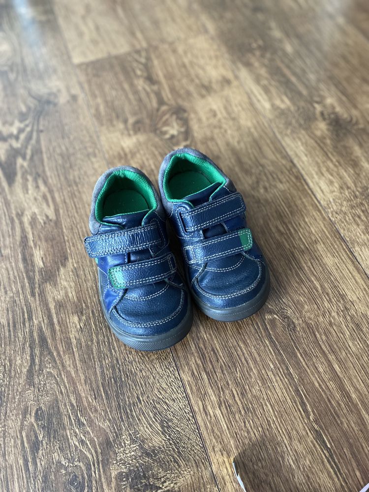 Мокасіни, кросівки, туфлі Clarks 24