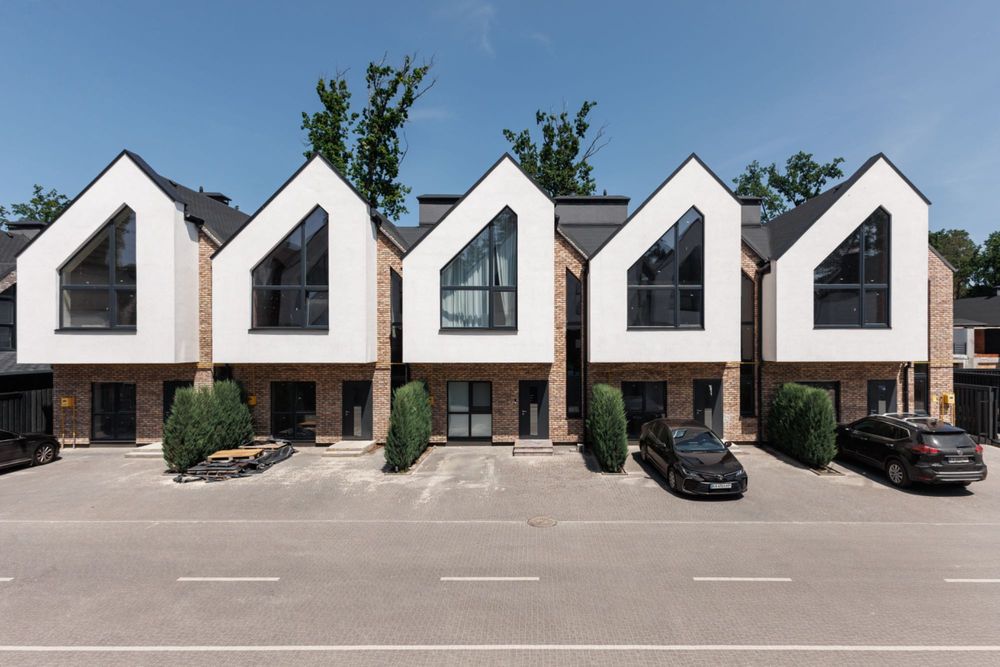 БОКОВИЙ готовий таунхаус в котеджному містечку!