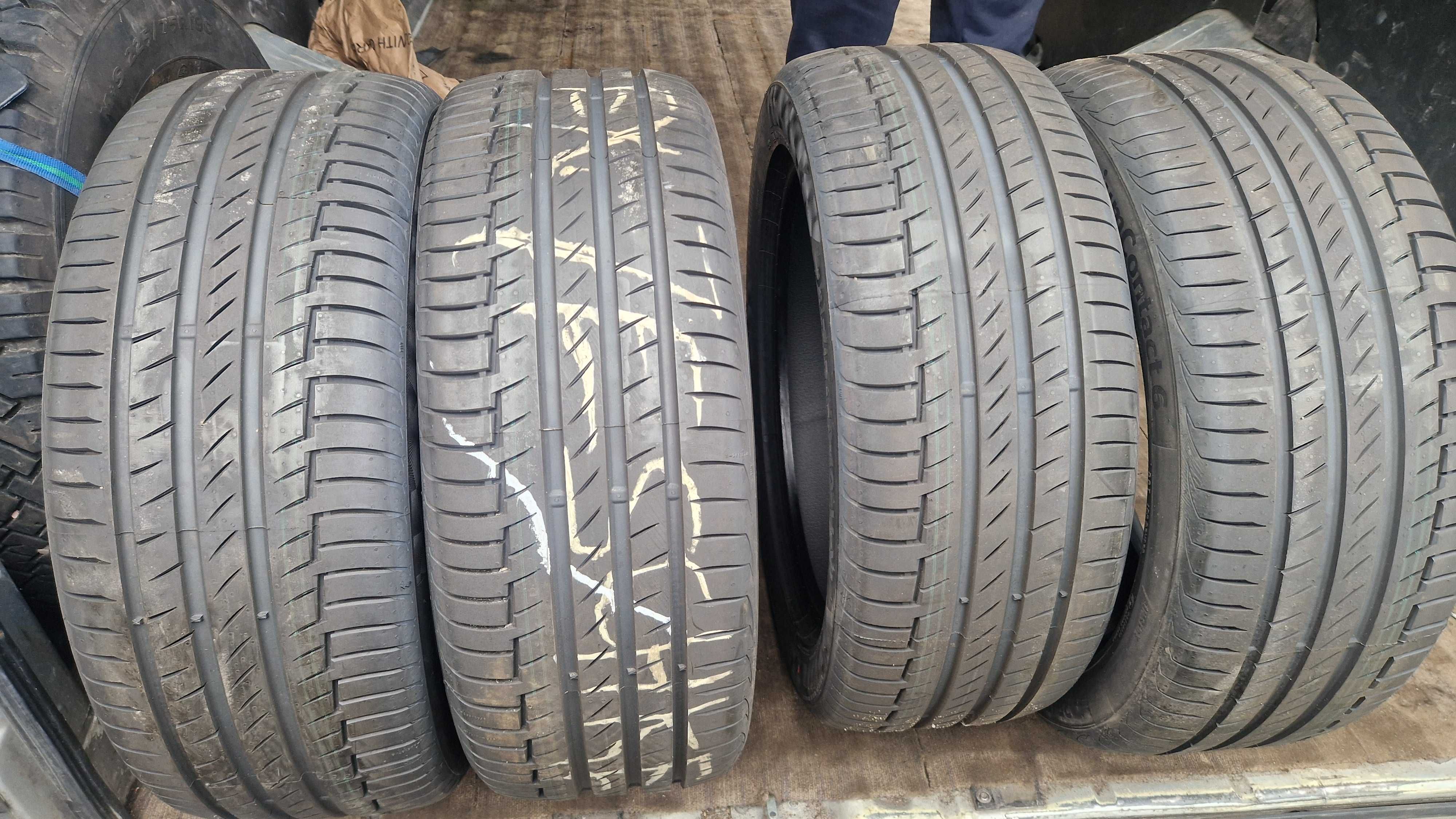 Nowe opony letnie 235/50R19 Continental