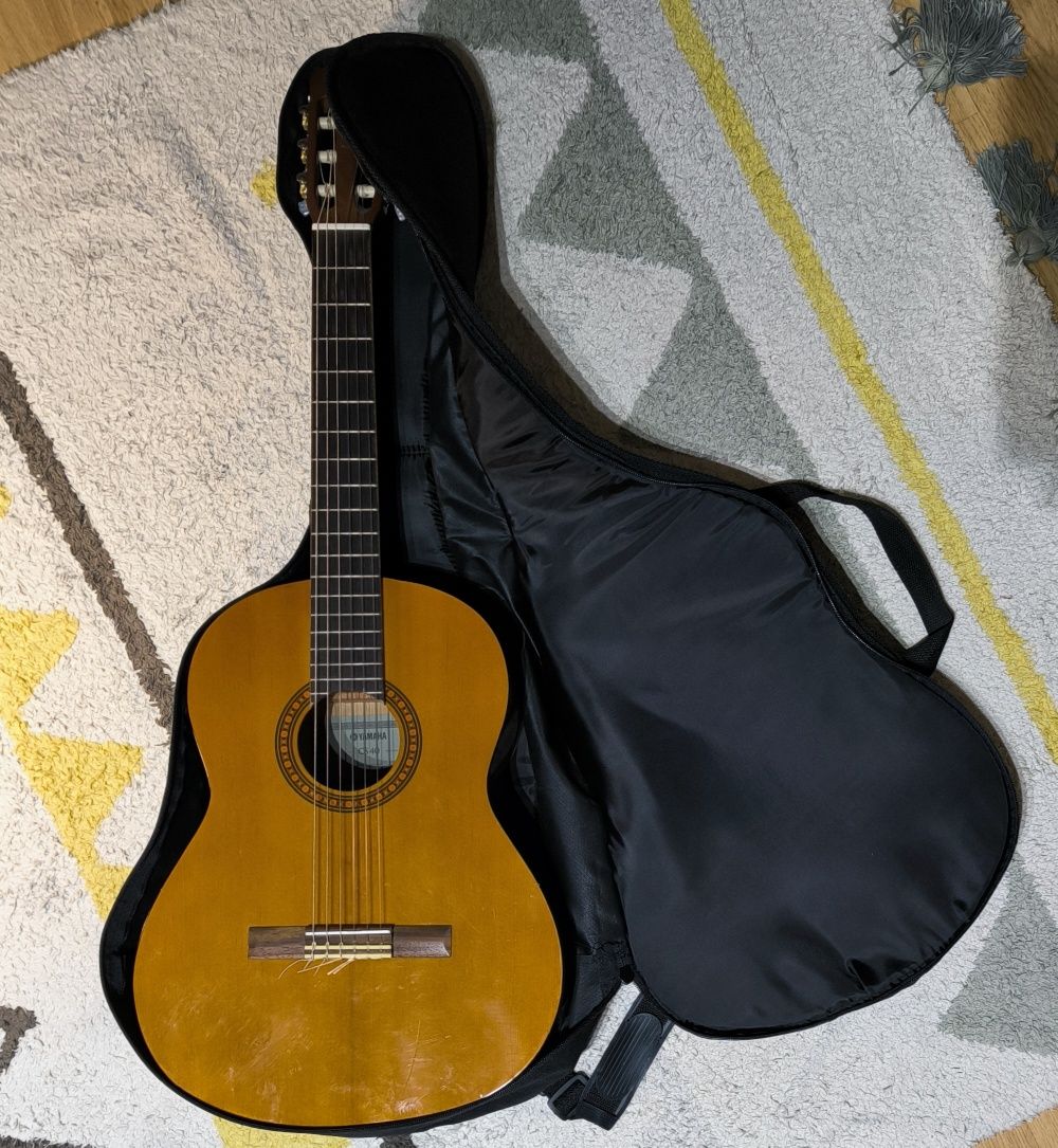 Gitara 3/4 Yamaha CS40 (razem z futerałem)