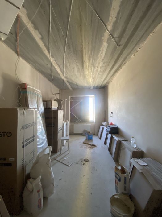 Продаю 1 комнатную гостинку ЖК Воробьевы Горы на Полях