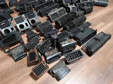 Дефлектор правий лівий центральний задній мб ваг