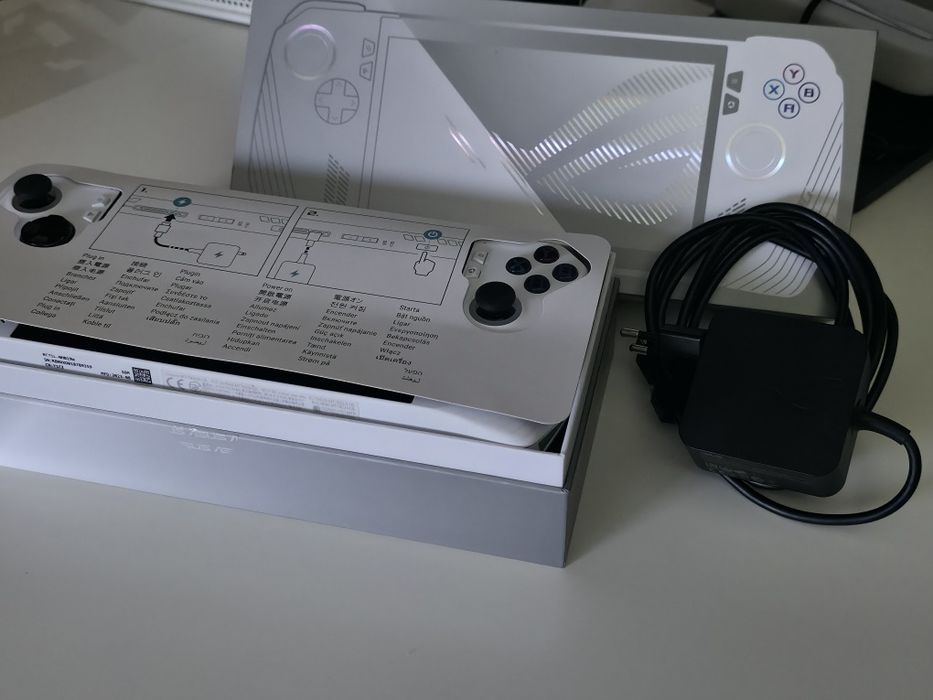 ASUS ROG Ally Z1 – Como Nova + Caixa + Acessórios Originais