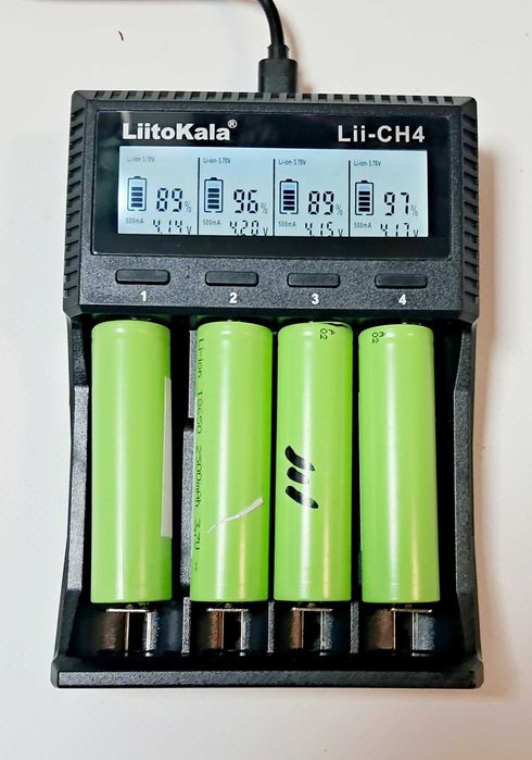 Зарядное для АКБ 18650 AA AAA LiitoKala Li-402 Lii-CH4 Lii-M4 +U1