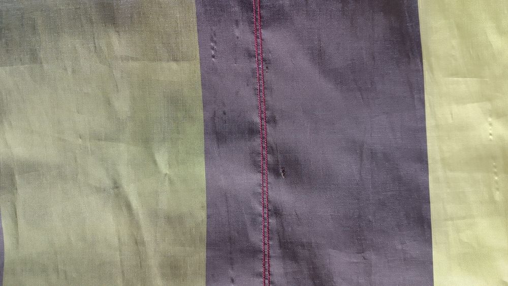 Zielone zasłony w paski