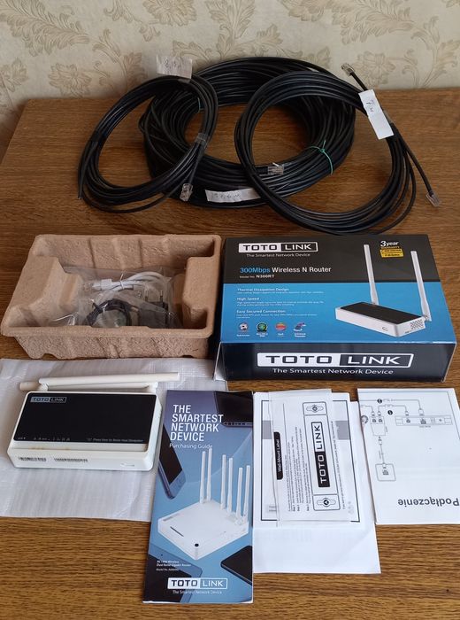 Wi-Fi  роутер (маршрутизатор) и интернет -кабель