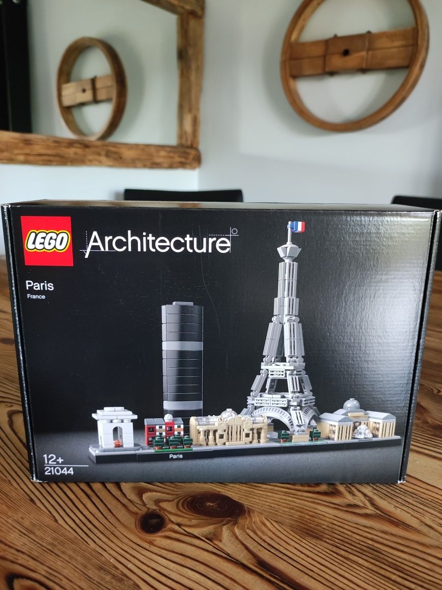 Lego 21044 architecture