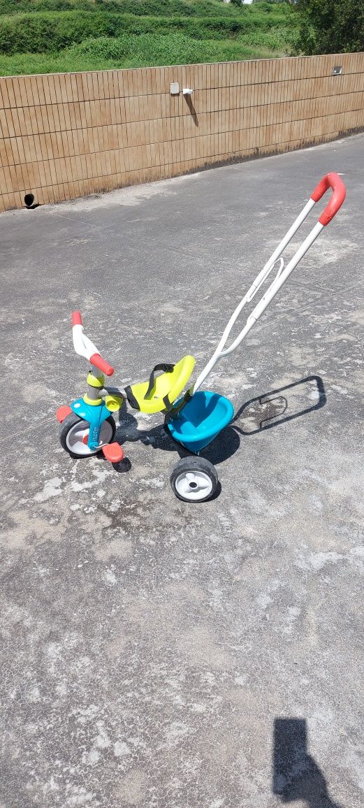 Triciclo criança