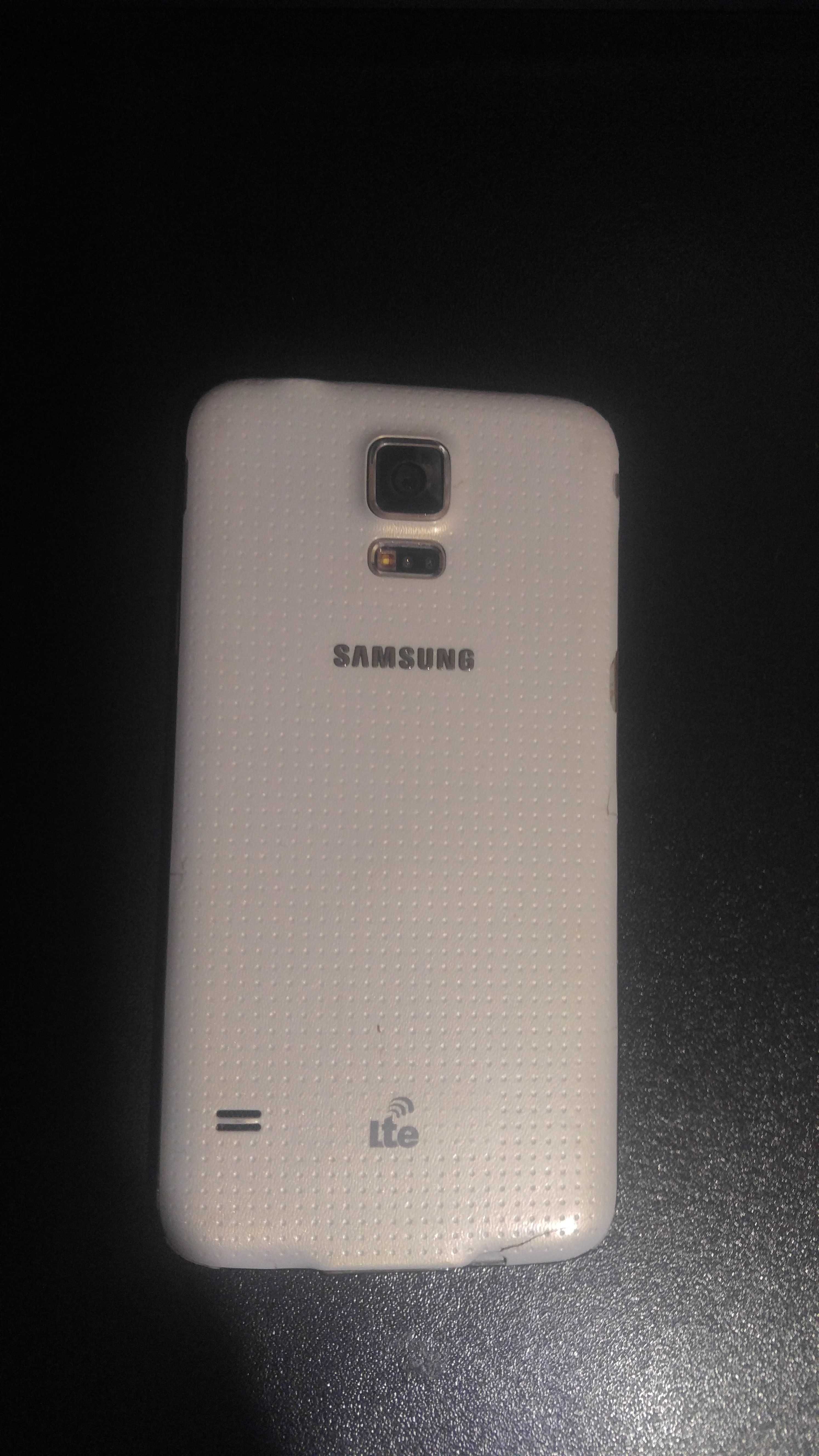 Samsung Galaxy S5 (SM-G900F) 2/16Gb (не працює дисплей,на запчастини)