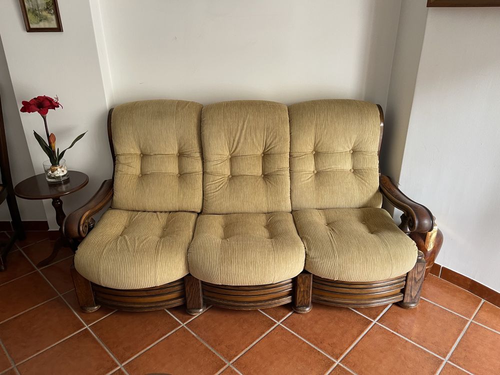 Sofa Cama + Cadeirões
