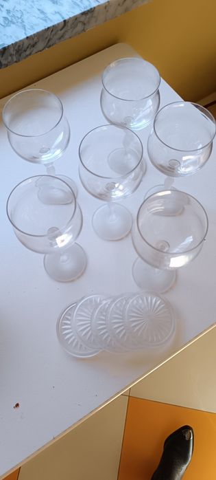 Conjunto de 6 copos e 5 bases cristal