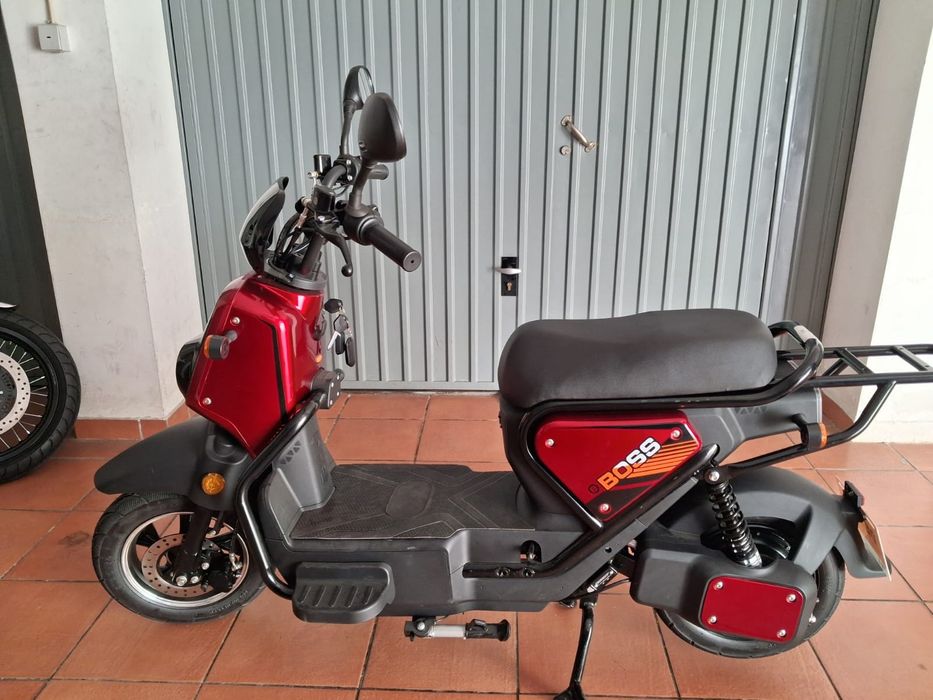Moto eléctrica  nova