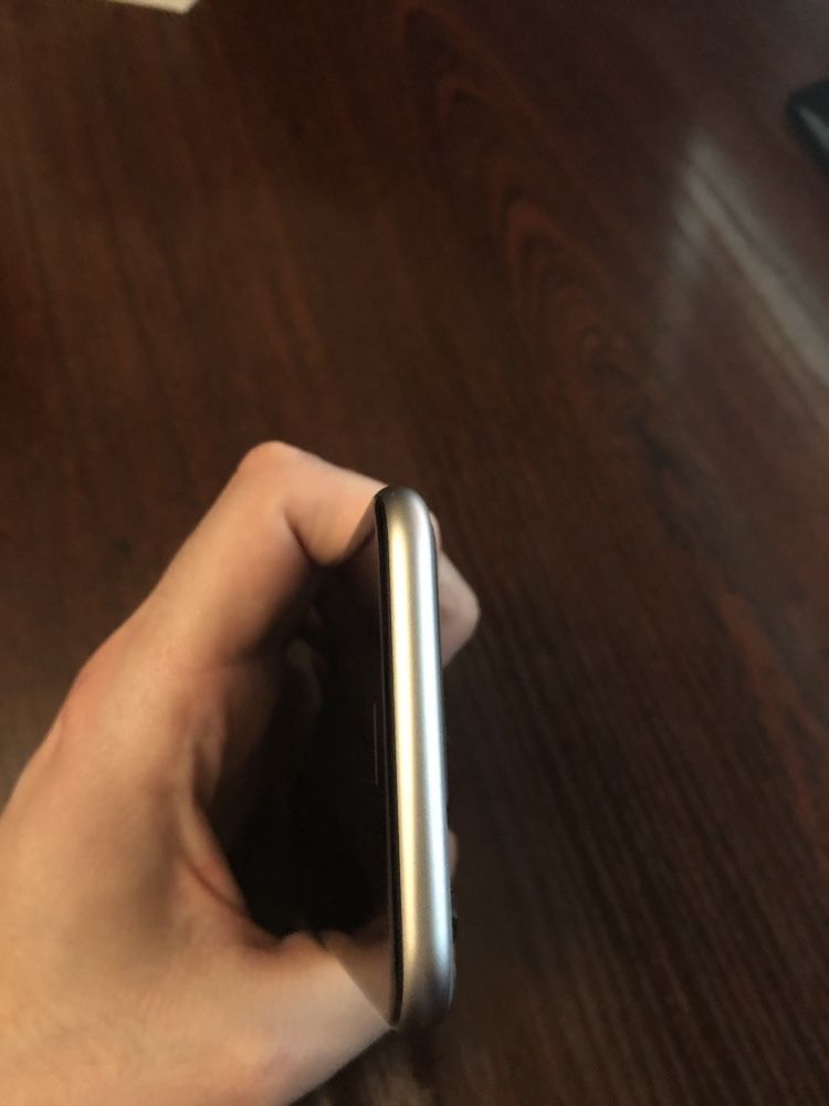 Продам iPhone 6s 64gb space gray состояние 5