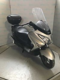 Макси скутер Suzuki Burgman 200