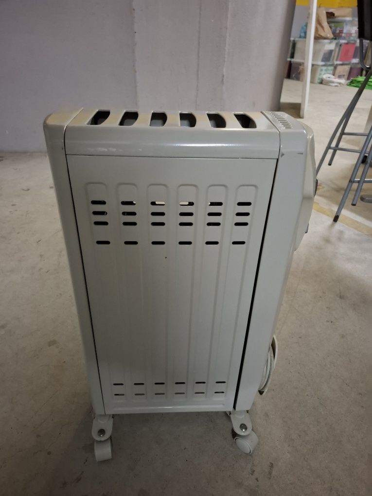 Aquecedor a óleo Solac 1500W