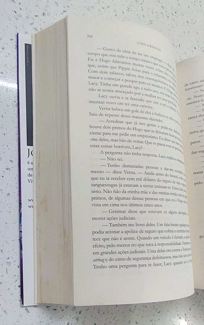 "A Denúncia" de John Grisham