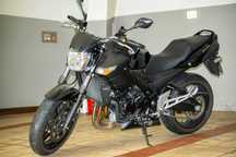 Vendo Suzuki GSR-600