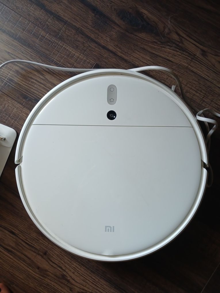 Робот пылесос Xiaomi с функцией влажной уборки, б/у