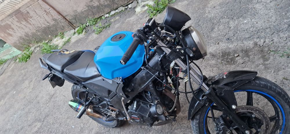 Продам мотоцикл є недоліки все розповім пишіть