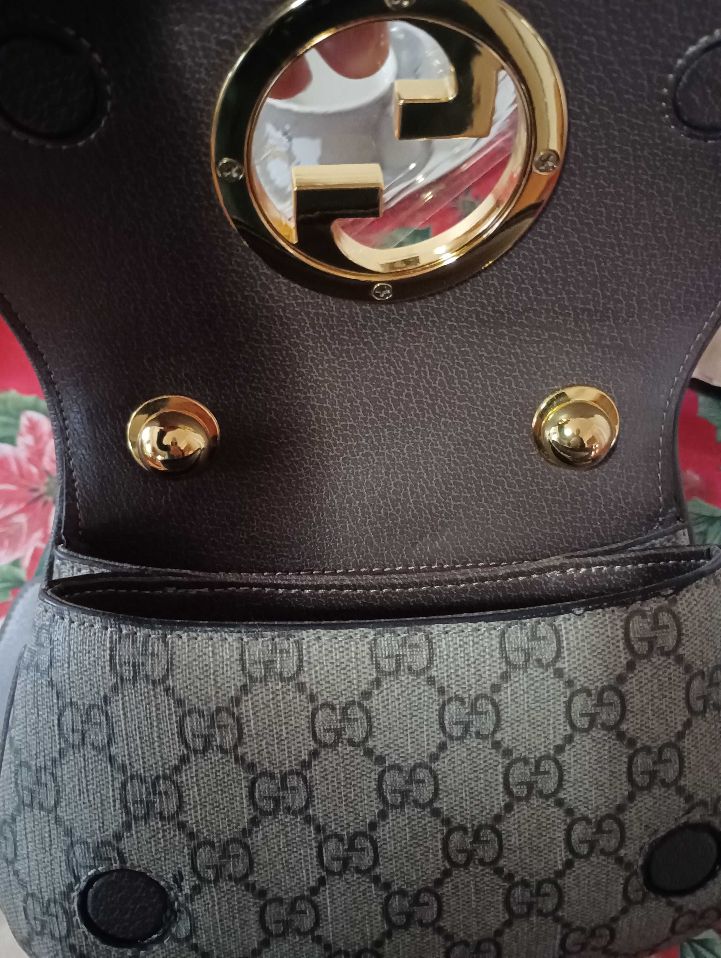 Mala Gucci ( ótima imitação)