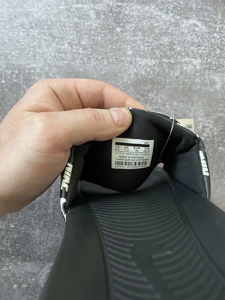 Тапки Nike розмір 42,43