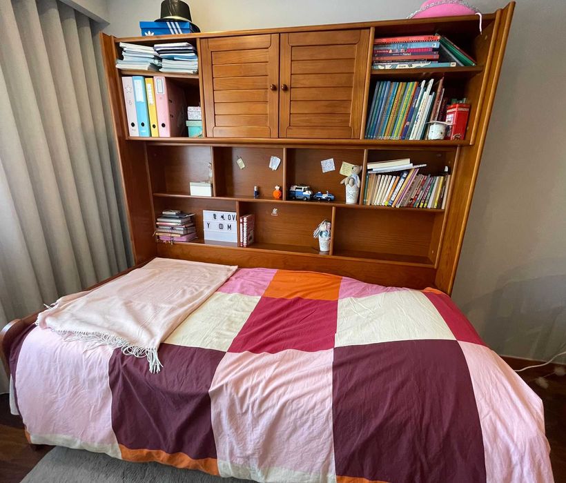 Mobilia de quarto - Cama com estante