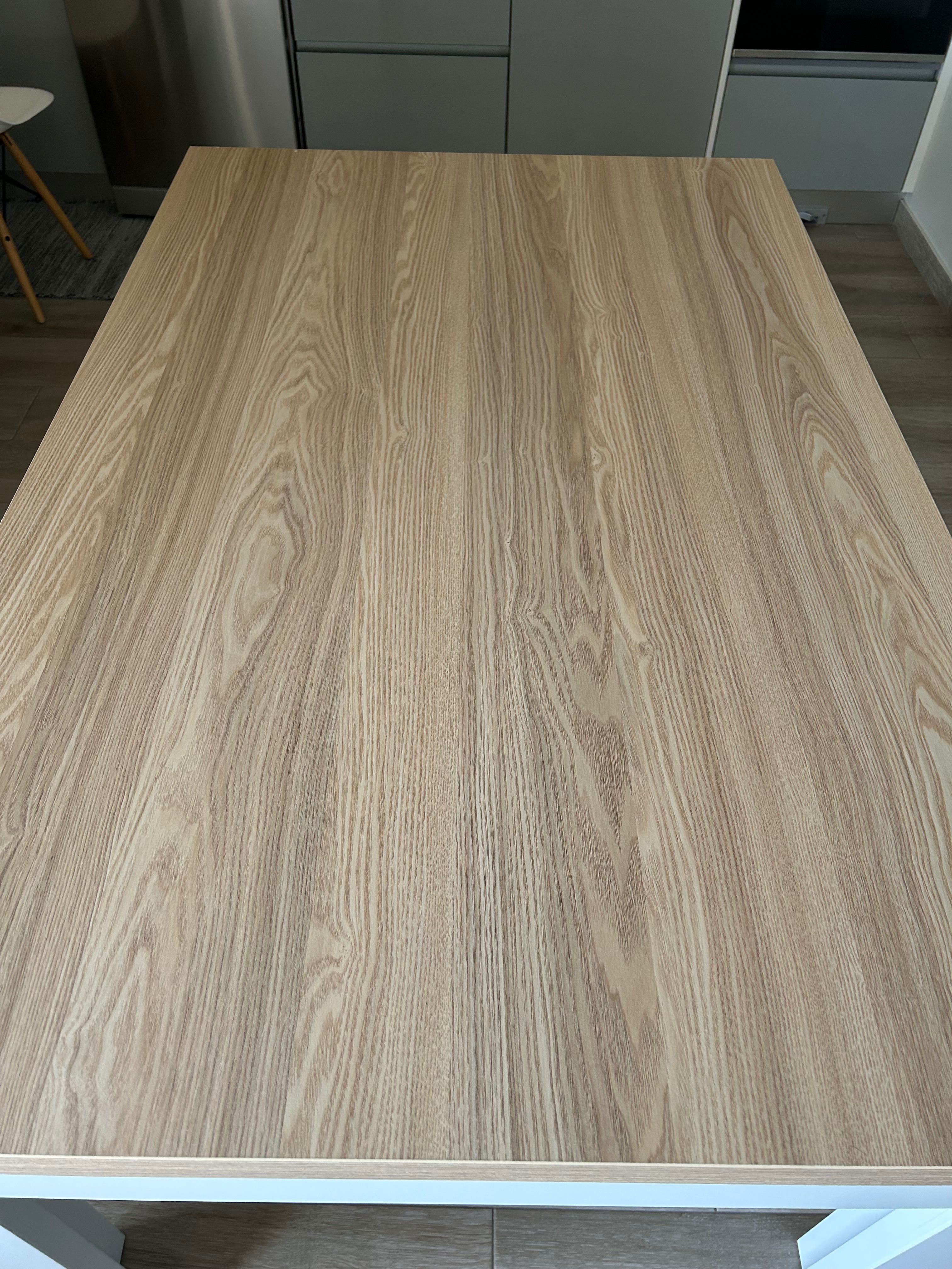 Mesa de Madeira Clara Extensível
