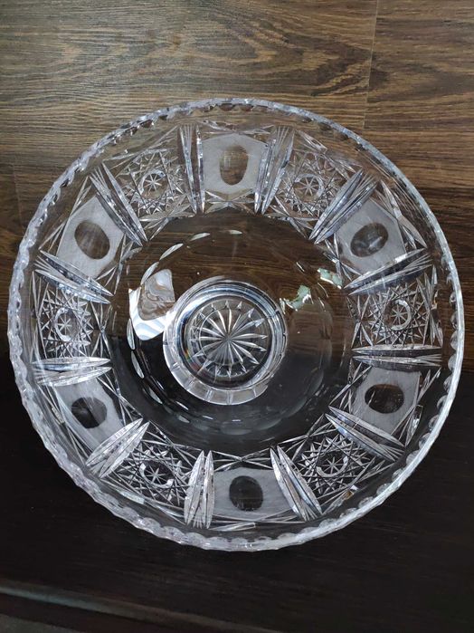 Ваза фруктовница полусфера CRYSTAL BOHEMIA на ножке, d 23 см, h 13 см.