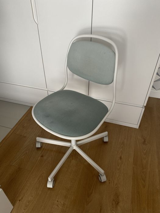 Mietowe obrotowe krzeslo do biurka ikea