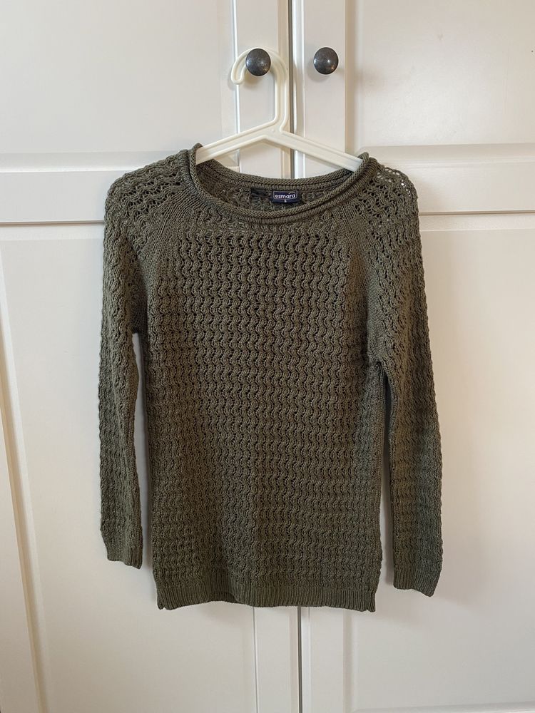 Siateczkowy sweter ciemnozielony knitted sweater