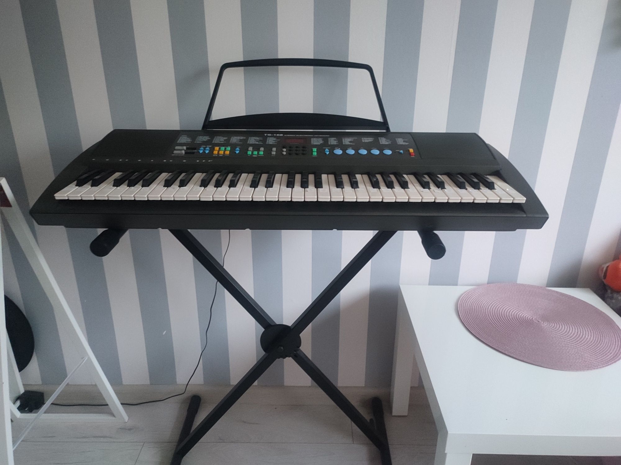 Keyboard Ts-168 z stojakiem w cenie