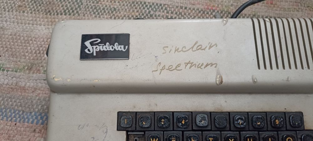 Ретро клавиатура компьютер zx-spectrym