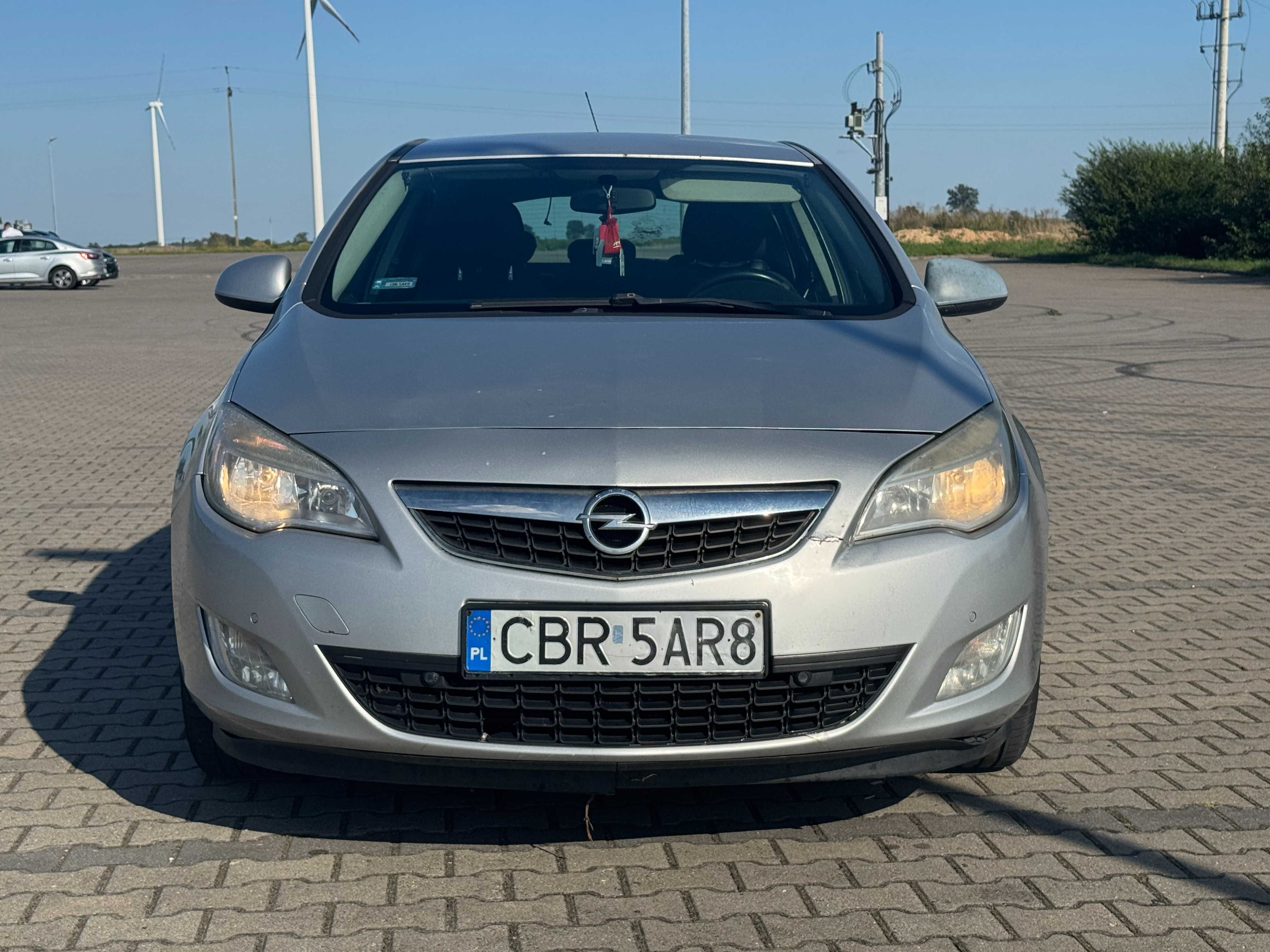 Opel Astra J 1.7 CDTI 110 KM | 2010 | Hatchback