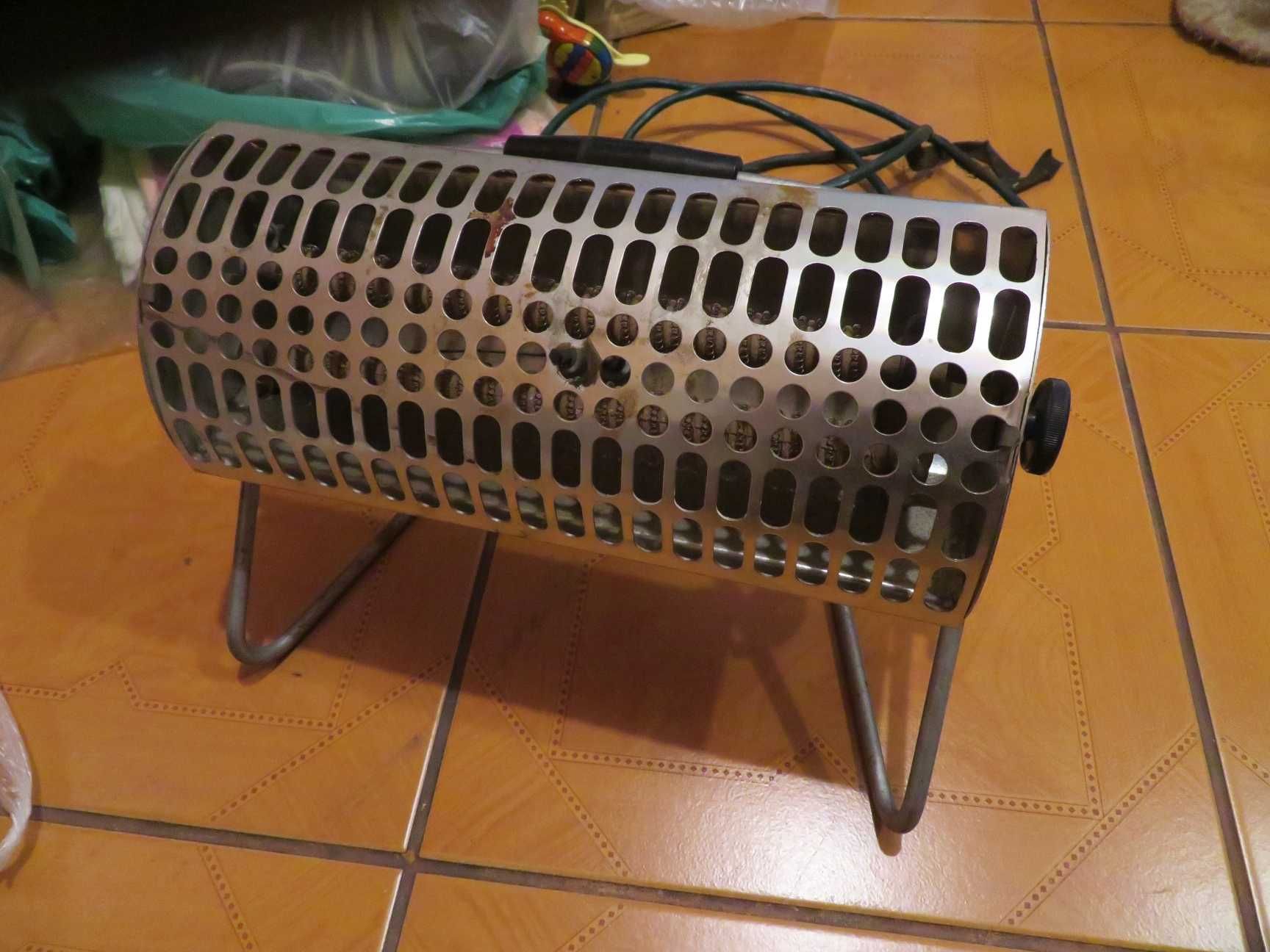 Kultowy ogrzewacz wnętrzowy marki Elektromet Kraków z PRL - 850 W