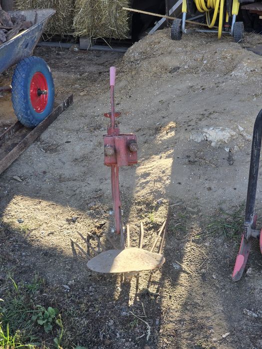 Косарка, плуг, копала...