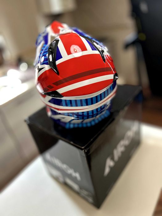 Airoh Aviator Ace 2 • Proud Blue/Red • TAM M • NOVO• Oportunidade