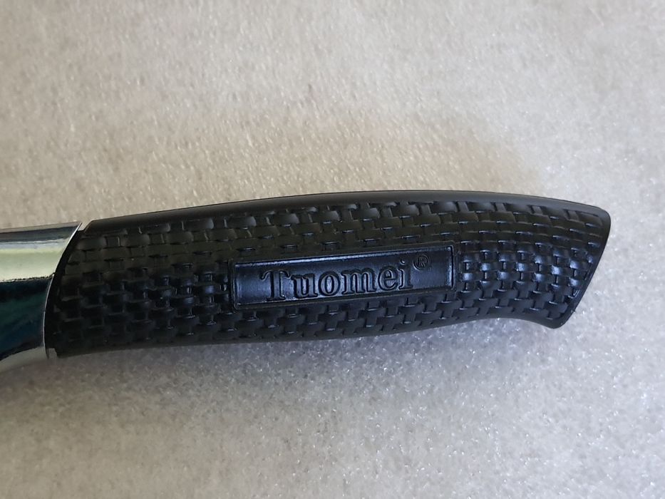 Ніж кухонний універсальний.