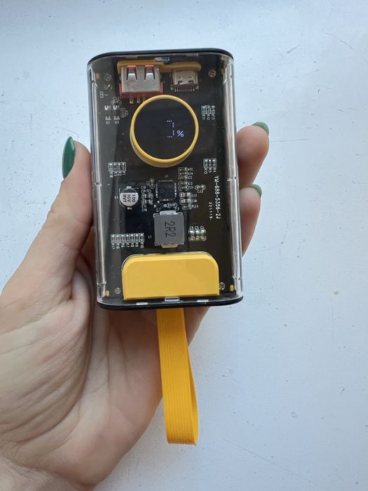 Павербанк 8000 mAh з екраном