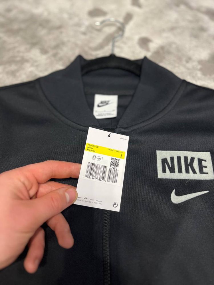 Бомбер/куртка Nike