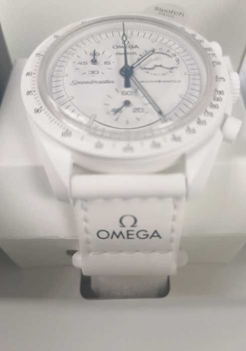 Swatch xOmega To Moonphase Snoopy SO33W700